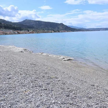 Seaside House With Garden 펜션