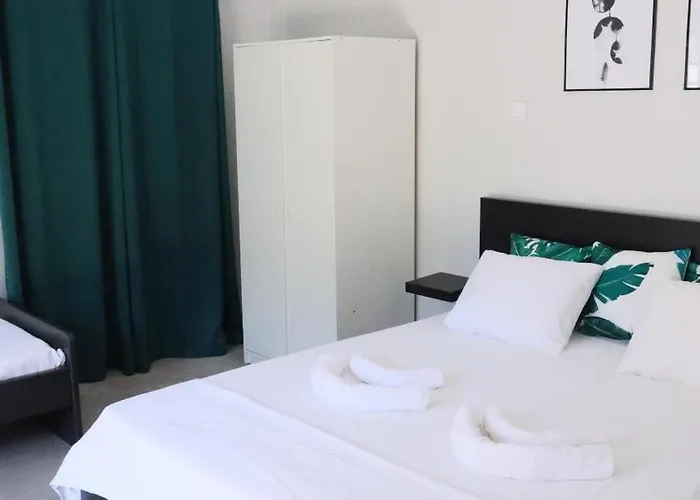 펜션 Seaside House With Garden 데르베니